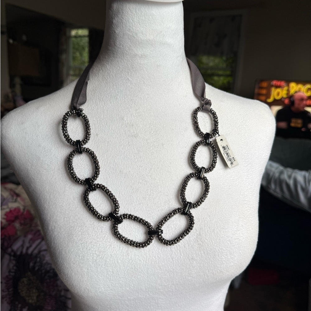 🐨 Cookie Lee Adjustable Gray Ribbon and Gray and Black Bead Statement Necklace - Picture 3 of 12